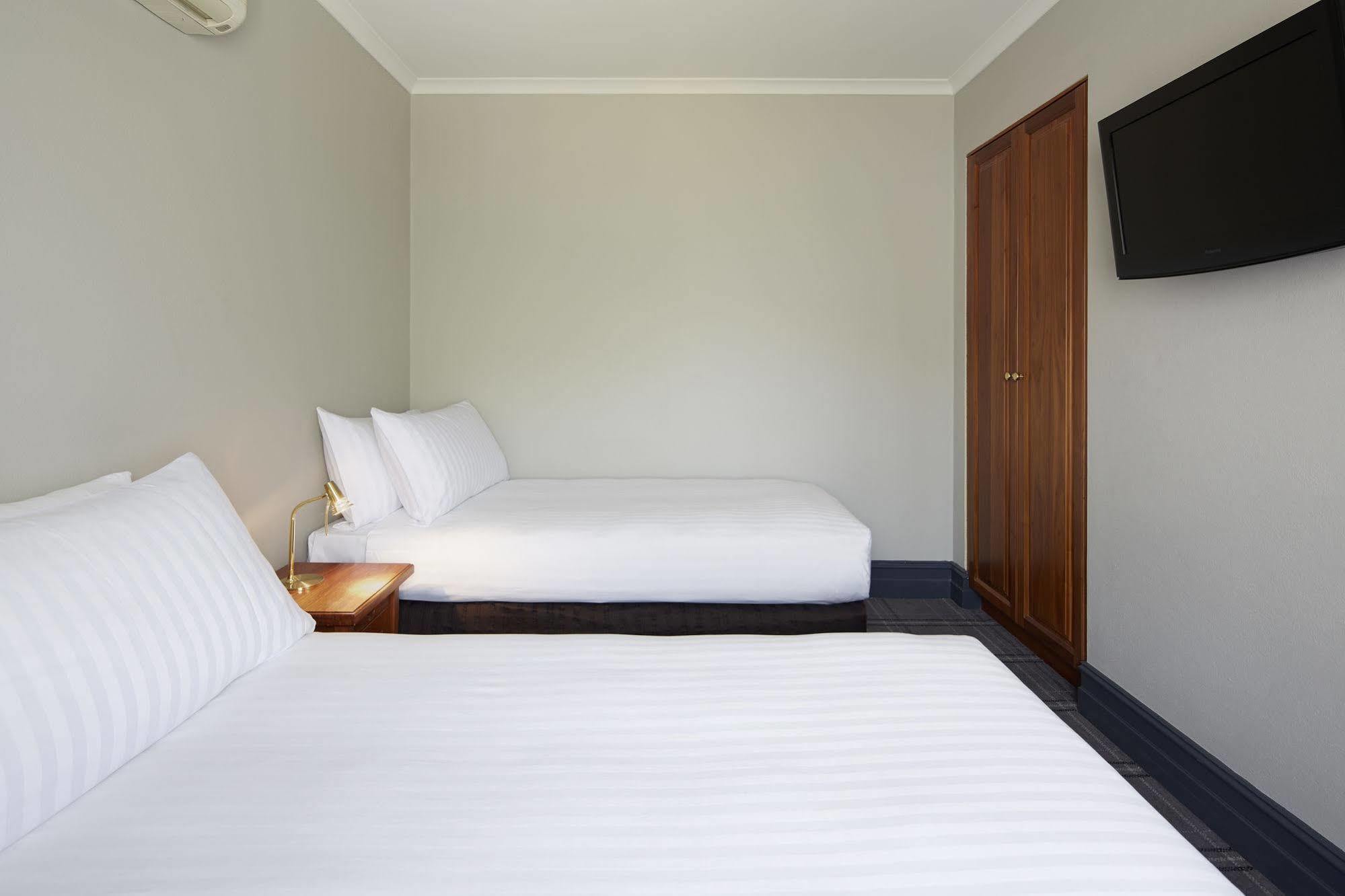 Brassey Hotel - Managed By Doma Hotels Kanberra Dış mekan fotoğraf