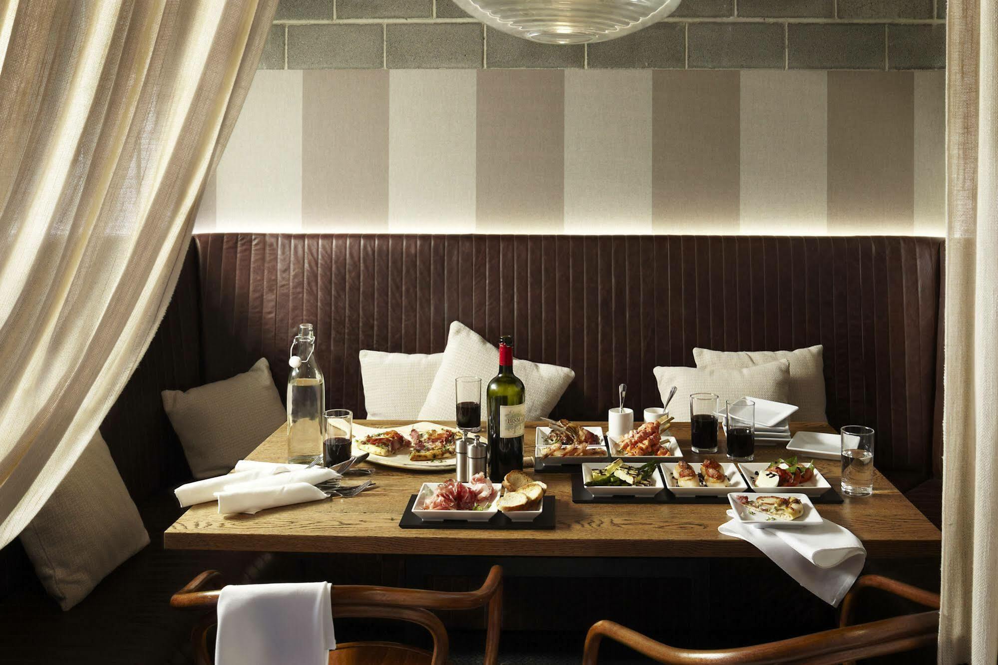 Brassey Hotel - Managed By Doma Hotels Kanberra Dış mekan fotoğraf